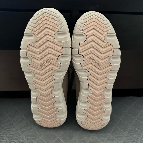 NWT Sorel Explorer II Joan Faux Fur boots - Picture 7 of 7